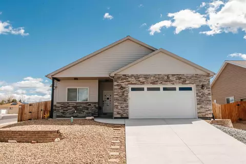 1340 Weminuche Ave, Montrose, CO 81401