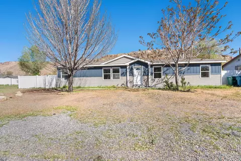 458 W 4th St, Palisade, CO 81526