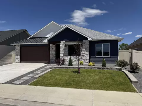 2358 Green Apple Dr, Grand Junction, CO 81505
