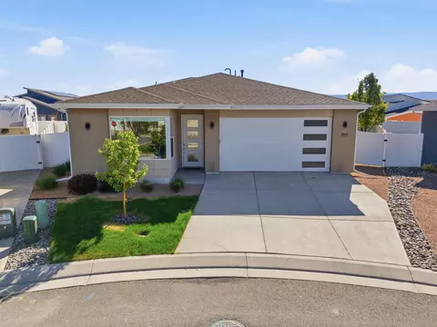 392 Silver Creek Ln, Grand Junction, CO 81504