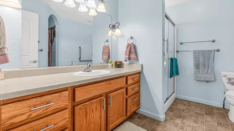 Bath - 1244 Sunridge Ave, Rangely, CO 81648 photo 2 of 3