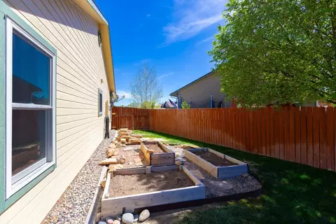 Exterior - 801 Cresthaven Dr, Fruita, CO 81521 photo 6 of 10