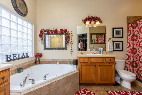 Bath - 784 Crystal Way, Fruita, CO 81521 photo 1 of 3