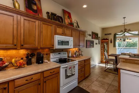 Kitchen - 784 Crystal Way, Fruita, CO 81521 photo 7 of 9