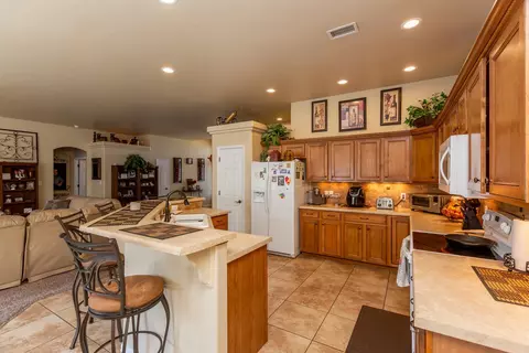 Kitchen - 784 Crystal Way, Fruita, CO 81521 photo 5 of 9