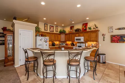Kitchen - 784 Crystal Way, Fruita, CO 81521 photo 6 of 9