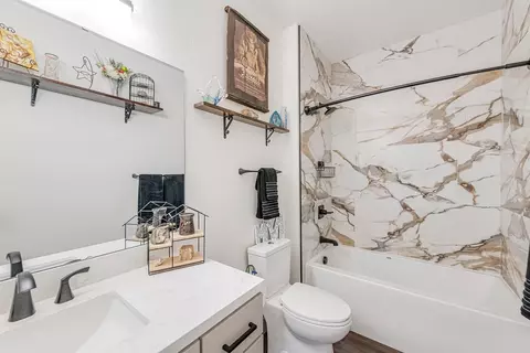 Bath - 1057 E Harrison Ave, Fruita, CO 81521 photo 7 of 8