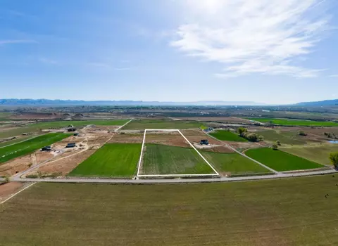 1664 8 Rd, Mack, CO 81525