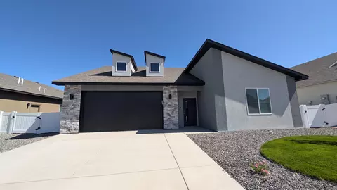 1733 Rusty Rivet Rd, Fruita, CO 81521