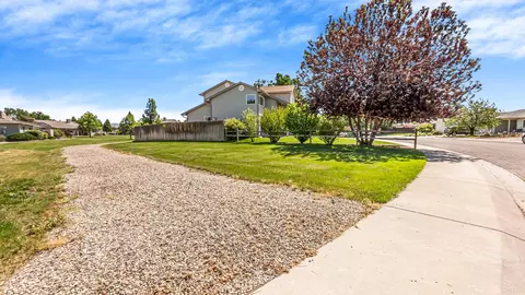 Exterior - 256 Sargent Cir, Fruita, CO 81521 photo 4 of 9