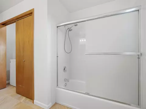 Bath - 627 Oxbow Rd, Grand Junction, CO 81504 photo 2 of 2