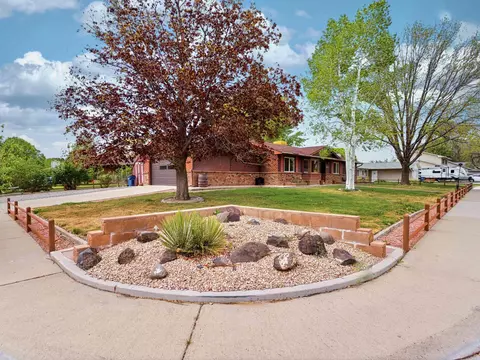 Exterior - 627 Oxbow Rd, Grand Junction, CO 81504 photo 2 of 10