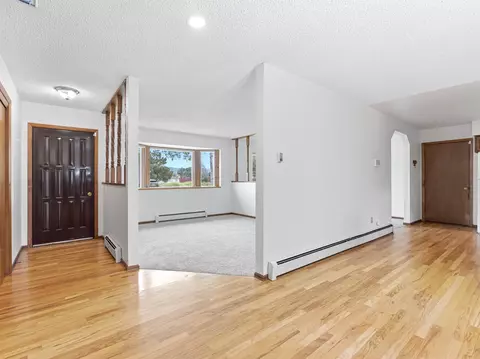 Living - 627 Oxbow Rd, Grand Junction, CO 81504 photo 3 of 8