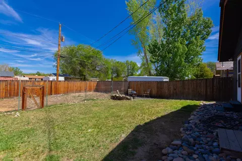 Exterior - 927 E Harrison Ave, Fruita, CO 81521 photo 8 of 10