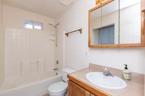 Bath - 927 E Harrison Ave, Fruita, CO 81521 photo 1 of 3