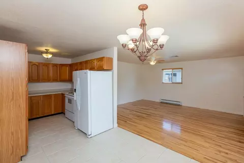 Living - 927 E Harrison Ave, Fruita, CO 81521 photo 5 of 7