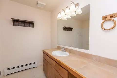 Bath - 927 E Harrison Ave, Fruita, CO 81521 photo 2 of 3