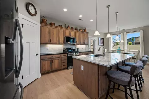Kitchen - 957 Elberta Dr, Fruita, CO 81521 photo 4 of 4