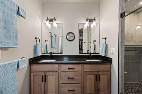 Bath - 957 Elberta Dr, Fruita, CO 81521 photo 1 of 2