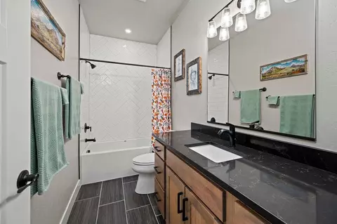 Bath - 957 Elberta Dr, Fruita, CO 81521 photo 2 of 2