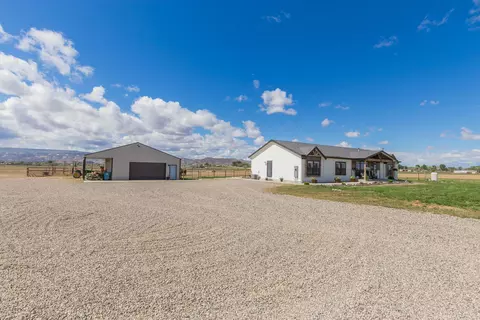 1339 O 12 Rd, Loma, CO 81524