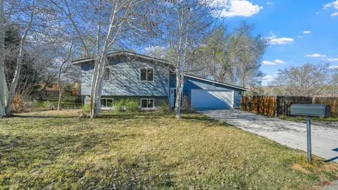 527 Greenbelt Ct, Grand Junction, CO 81507