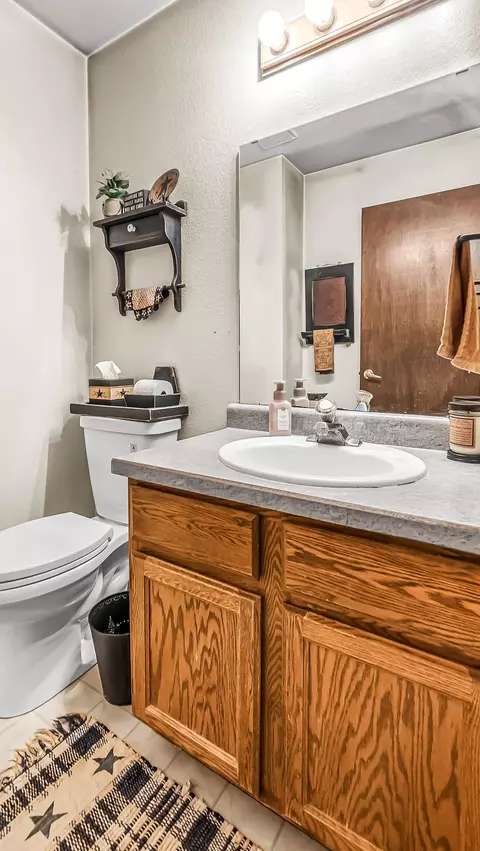 Bath - 1349 E Main St, Rangely, CO 81648 photo 1 of 3