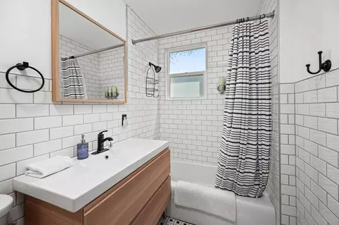 Bath - 154 E 3rd St, Palisade, CO 81526 photo 1 of 1