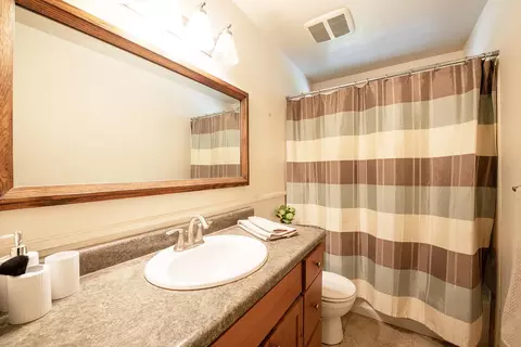 Bath - 155 N Cherry St, Fruita, CO 81521 photo 1 of 1