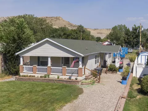 Exterior - 580 Denver Ave, De Beque, CO 81630 photo 2 of 9