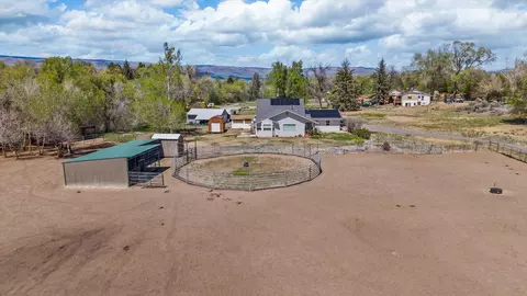 21935 Oatman Rd, Eckert, CO 81418