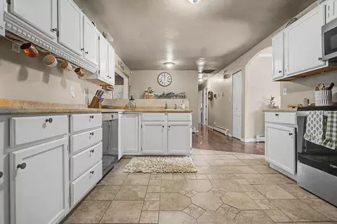 Entry Way - 231 W Roberson Dr, Fruita, CO 81521 photo 2 of 2
