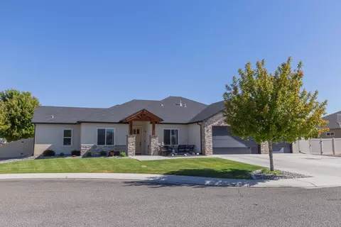 1527 Elmont Ct, Fruita, CO 81521