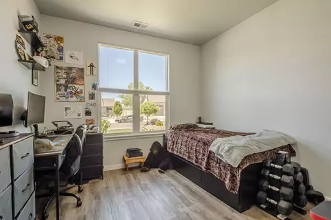 Bedroom - 902 Cresthaven Dr, Fruita, CO 81521 photo 4 of 9