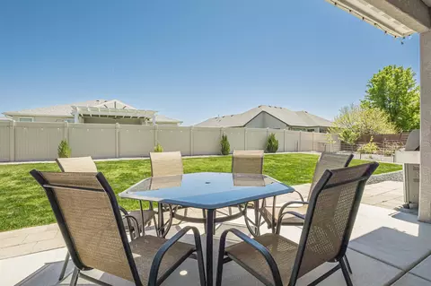Exterior - 902 Cresthaven Dr, Fruita, CO 81521 photo 6 of 9