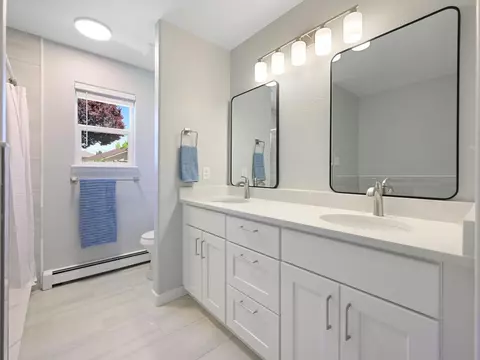 Bath - 874 Henry Cir, Fruita, CO 81521 photo 1 of 3