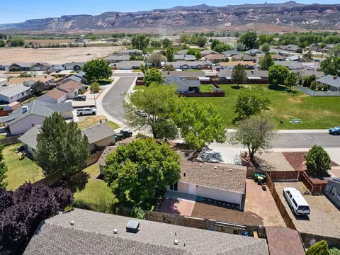 View/Area - 874 Henry Cir, Fruita, CO 81521 photo 2 of 5