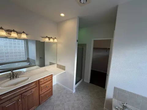 Bath - 703 Comstock Dr, Fruita, CO 81521 photo 1 of 3