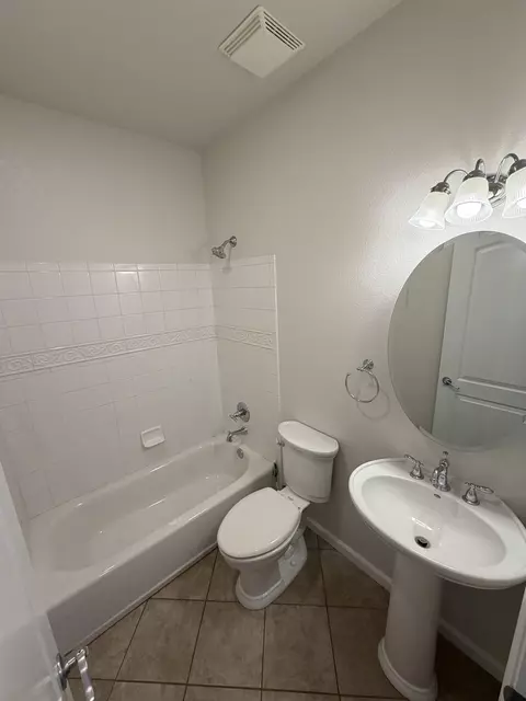 Bath - 703 Comstock Dr, Fruita, CO 81521 photo 3 of 3
