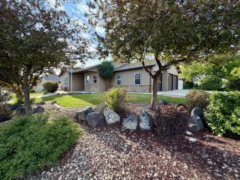 Exterior - 703 Comstock Dr, Fruita, CO 81521 photo 3 of 4