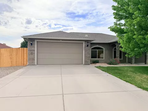 1027 Chinle Ct, Fruita, CO 81521