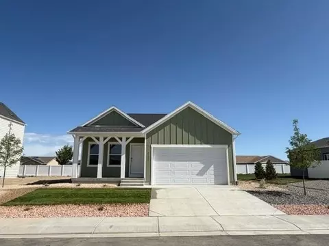 2132 Moon Beam Pl #B, Grand Junction, CO 81505