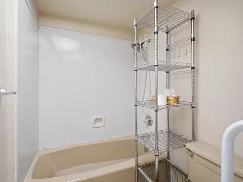 Bath - 913 Squire Ct, Fruita, CO 81521 photo 2 of 4