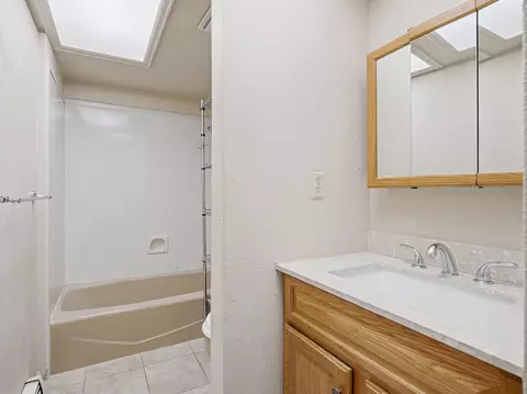 Bath - 913 Squire Ct, Fruita, CO 81521 photo 1 of 4