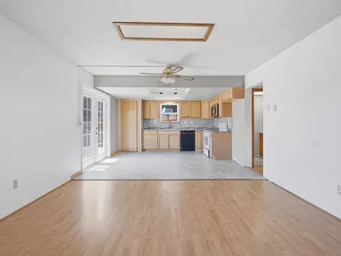 Living - 913 Squire Ct, Fruita, CO 81521 photo 5 of 6