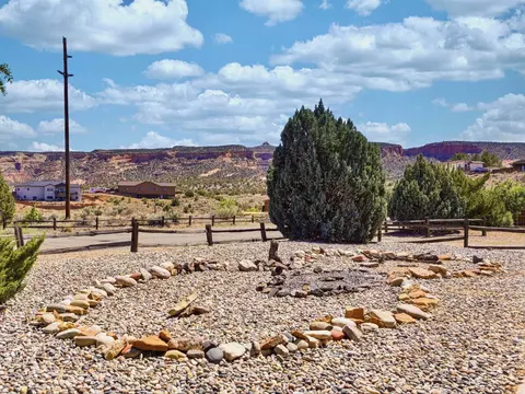 Exterior - 913 Squire Ct, Fruita, CO 81521 photo 7 of 8