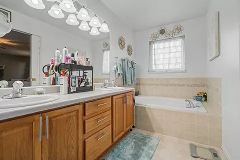 Bath - 411 Poplar Dr, Fruita, CO 81521 photo 1 of 2