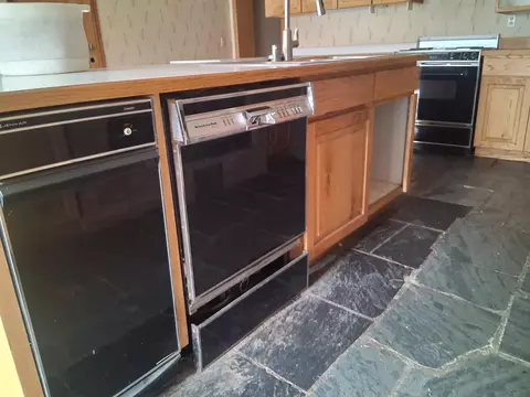 Kitchen - 1983 River Rd, Fruita, CO 81521 photo 3 of 5