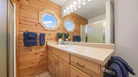 Bath - 8506 Lone Eagle Rd, Mesa, CO 81643 photo 3 of 3