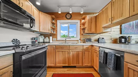 Kitchen - 8506 Lone Eagle Rd, Mesa, CO 81643 photo 2 of 3